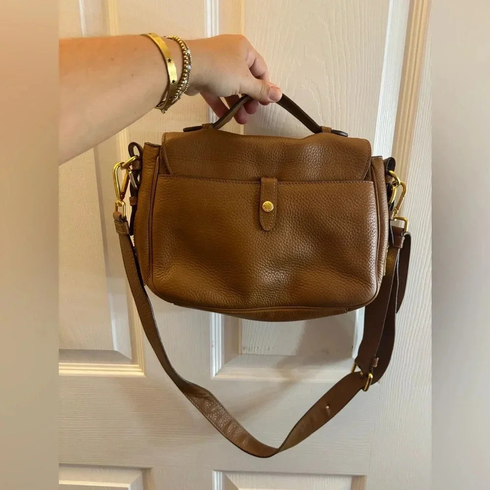 PRADA 
Vitello Daino Push Lock Messenger Bag Noisette - Picture 4 of 14